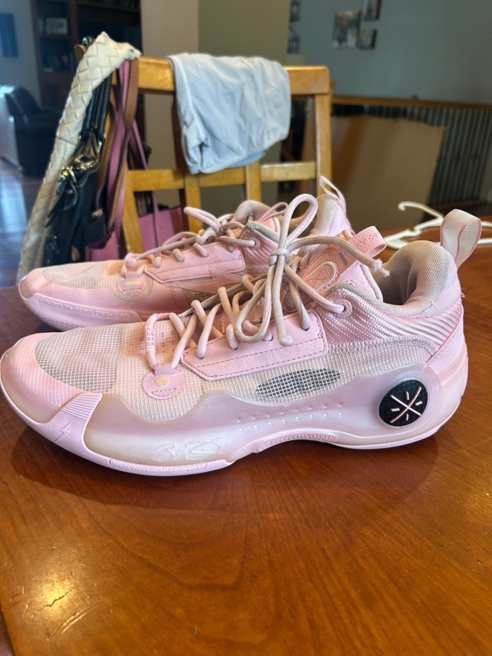 Way Of Wade 10 Low Cherry BLOSSOM size 12